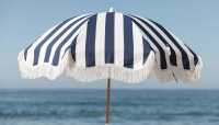 Χανιά: Αντιδρούν οι επιχειρηματίες στις Καλύβες για την πληρωμή του τέλους χρήσης ομπρελοκαθισμάτων στις παραλίες