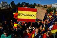 Ισπανία: 170.000 στους δρόμους ενάντια στη συμφωνία Σάντσεθ – Καταλανών αυτονομιστών