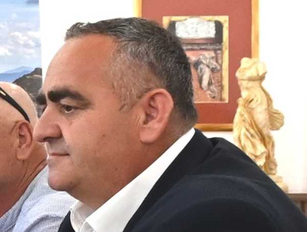 Δήμος Αθηναίων: Ψήφισμα για άμεση απελευθέρωση του Φρ. Μπελέρη