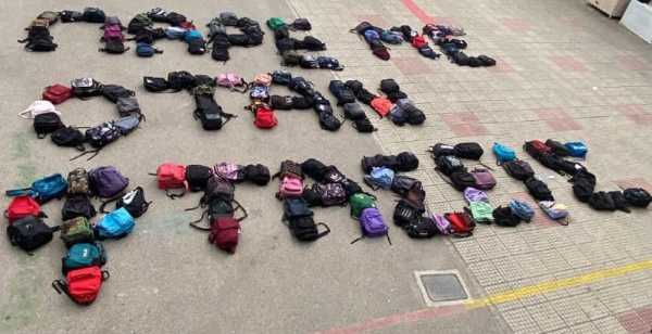 «Για τα παιδιά στα Τέμπη»: Κινητοποίηση μαθητών το πρωί και σιωπηρή διαμαρτυρία το απόγευμα – Δράσεις σε πόλεις της χώρας
