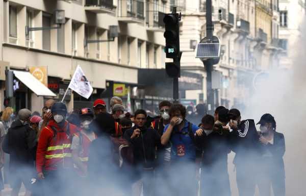 Γαλλία: Δεκάδες χιλιάδες διαδηλωτές σε όλη τη χώρα ενάντια στον ρατσισμό και την αστυνομική βία