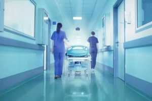 Βουλή: Στα νοσοκομεία του ΕΣΥ οι ιδιώτες γιατροί – Κατατέθηκε η ρύθμιση