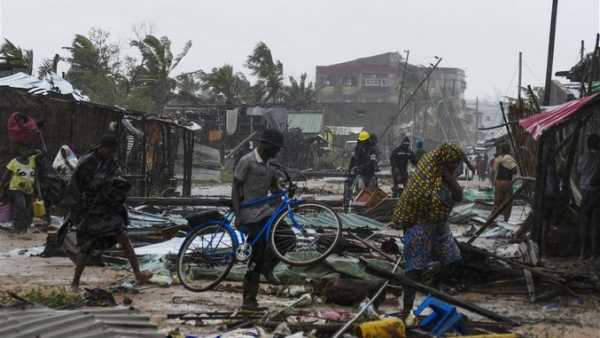 Ο κυκλώνας «Φρέντι» χτυπάει τη νότια Αφρική, σκοτώνοντας τουλάχιστον 44 ανθρώπους (video)