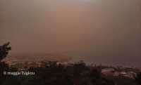 Φωτογραφίες: Κορύφωση του επεισοδίου της σκόνης στα Χανιά