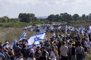 Πορεία συγγενών των Ισραηλινών ομήρων από το Τελ Αβίβ στην Ιερουσαλήμ – Σκοπεύουν να φθάσουν το Σάββατο στην κατοικία του Νετανιάχου