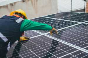Ένθετο Οικονομία: Τεχνολογίες συλλογής ηλιακής ενέργειας σε όλες τις καινούργιες κατοικίες έως το 2030