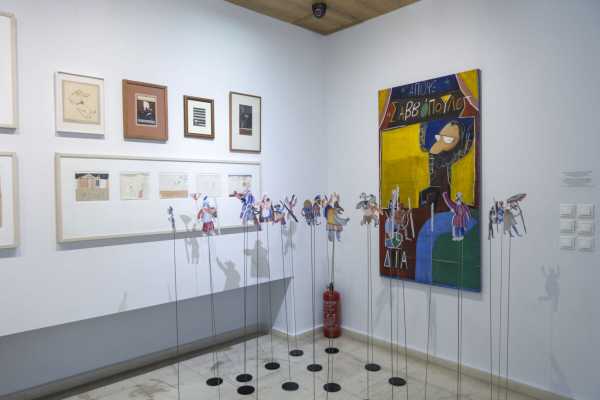 Ξεναγήσεις στην έκθεση «Παράλληλα» του Αλέξη Κυριτσόπουλου στην Πινακοθήκη Δήμου Αθηναίων