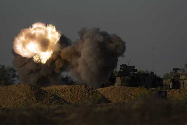 Επτά νεκροί από αεροπορικό βομβαρδισμό στη Γάζα – Συνεχίζονται οι διαπραγματεύσεις για κατάπαυση του πυρός στο Κάιρο