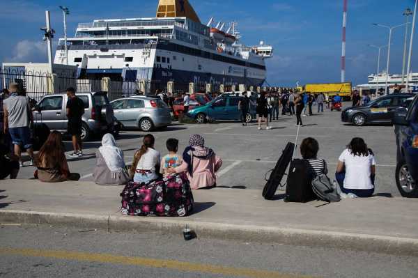 Ρόδος: Μετανάστες προσπάθησαν ξανά να επιβιβαστούν σε πλοίο