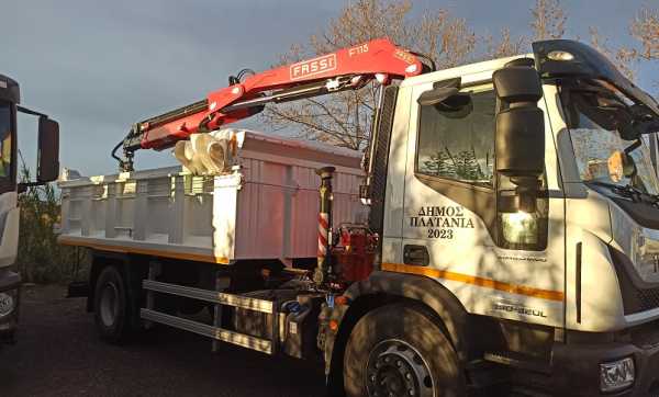 Παραλαβή φορτηγού με γερανό και αρπάγη για την ολοκληρωμένη διαχείριση βιοαπόβλητων στον Δήμο Πλατανιά