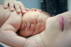 Έρευνα: Κάθε μητέρα μεταβιβάζει ένα μοναδικό σύνολο αντισωμάτων στο μωρό της μέσα από το μητρικό γάλα