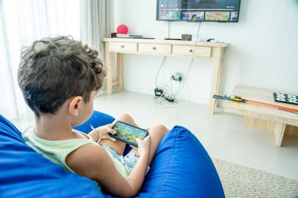 Έρευνα: Τα παιδιά προσχολικής ηλικίας έχουν μειωμένη σωματική δραστηριότητα και αυξημένο χρόνο μπροστά στις οθόνες