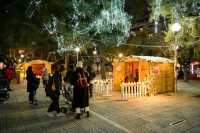 «Χριστουγεννιάτικα Χωριά» υποδέχονται μικρούς και μεγάλους σε δέκα γειτονιές της Αθήνας