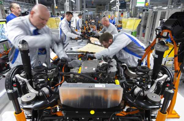 Γερμανία: Πλήγμα για την VW η χαμηλή ζήτηση των ηλεκτρικών αυτοκινήτων της – Ποια μοντέλα  διακόπτουν προσωρινά την παραγωγή τους