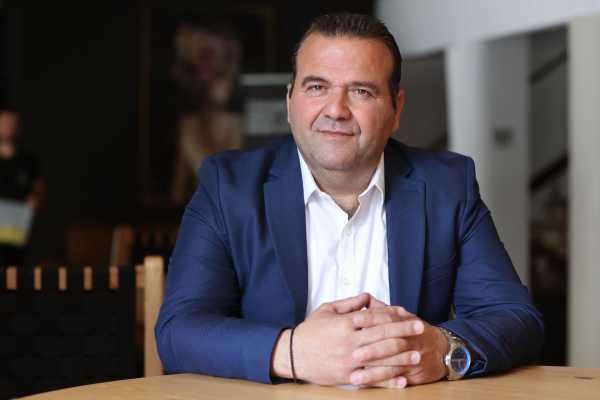 Ο υποψήφιος δήμαρχος Δημήτρης Πιτσικάκης για την έναρξη των Πανελλαδικών