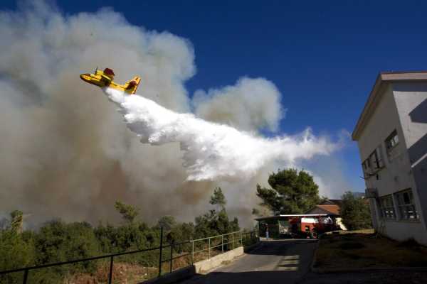 ΕΕ: Πυροσβεστικά αεροσκάφη από την Κύπρο και επίγειες δυνάμεις από την Ρουμανία στο μέτωπο της Αλεξανδρούπολης