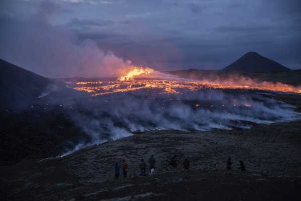 Ισλανδία: Εντυπωσιακή κατάρρευση κρατήρα σε ηφαίστειο (βίντεο)