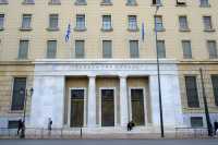 Greece’s current account deficit down in January-May