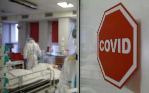 Covid: 17.000 θάνατοι από την υδροξυχλωροκίνη στο πρώτο κύμα της πανδημίας