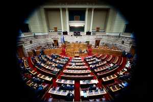 Στη Βουλή το ασφαλιστικό νομοσχέδιο – Ποιες ρυθμίσεις περιλαμβάνει, ποιους αφορούν