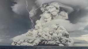 Έρευνα: Η έκρηξη του ηφαιστείου της Τόνγκα το 2022 προκάλεσε την πιο μεγάλη ηλεκτρική καταιγίδα που έχει καταγραφεί ποτέ