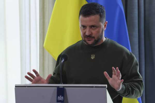 Ο Ζελένσκι κάνει έκκληση στη Γερουσία για γρήγορη έγκριση της βοήθειας για την Ουκρανία