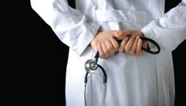EINAΠ: Στάση εργασίας την Πέμπτη 21 Δεκεμβρίου για μονιμοποίηση των επικουρικών γιατρών