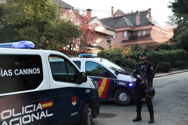Ισπανία: Συνελήφθησαν Γάλλοι που σχεδίαζαν να «θυσιάσουν» το 5χρονο παιδί τους