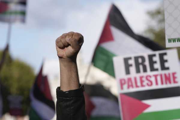 Γαλλία: Διαδήλωση στο Παρίσι με αίτημα «να σταματήσει η σφαγή στη Γάζα» οργάνωσε η αριστερά
