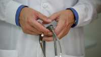 ΕΙΝΑΠ: Στάση εργασίας των νοσοκομειακών γιατρών για τα απογευματινά χειρουρχεία