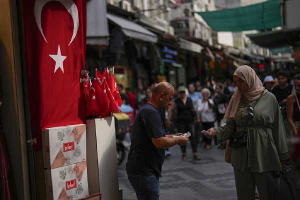 Τουρκία: Αναθεωρείται επί τα χείρω, στο 65%, η πρόβλεψη του πληθωρισμού