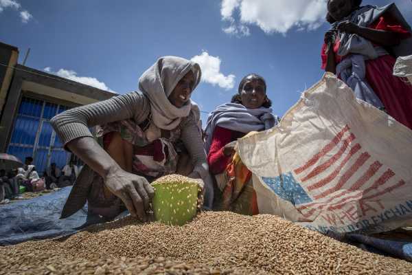 Αιθιοπία: Διακόπτεται η αποστολή επισιτιστικής βοήθειας από τις ΗΠΑ, γιατί «εκτρέπεται» και δεν φτάνει στον λαό