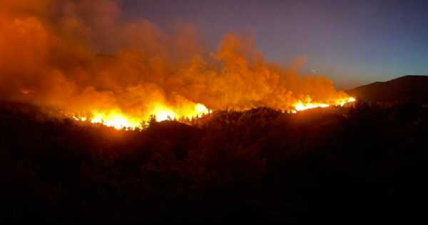 Live – Ρόδος: Καίγονται σπίτια στο χωριό Λάερμα – Νέο μήνυμα από το 112 για εκκενώσεις