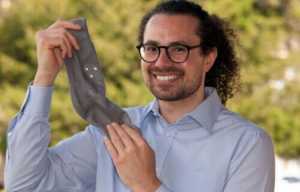 Βρετανία: Ερευνητές δημιούργησαν «έξυπνες» κάλτσες για ασθενείς με άνοια