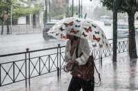 Ο καιρός με τον Π. Γιαννόπουλο: Χειμωνιάτικο σκηνικό με βροχές, καταιγίδες και πτώση της θερμοκρασίας – Η ριπή που έριξε το δέντρο στην Αθήνα