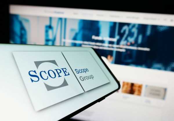 Scope Ratings: Διατηρεί την αξιολόγηση ΒΒΒ- για την Ελλάδα